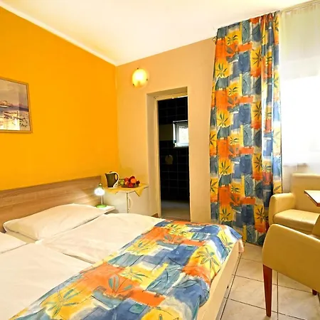 Bed & Breakfast Maria 2*