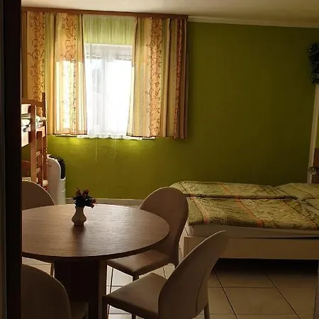 Bed & Breakfast Maria 2*
