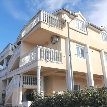 Bed & Breakfast Maria 2*